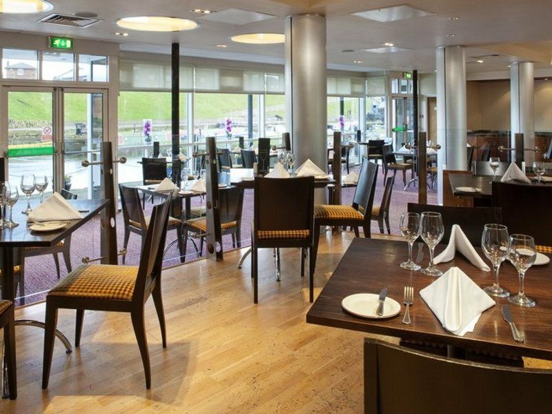 Holiday Inn Ellesmere Port/Cheshire Oaks By Ihg Dış mekan fotoğraf